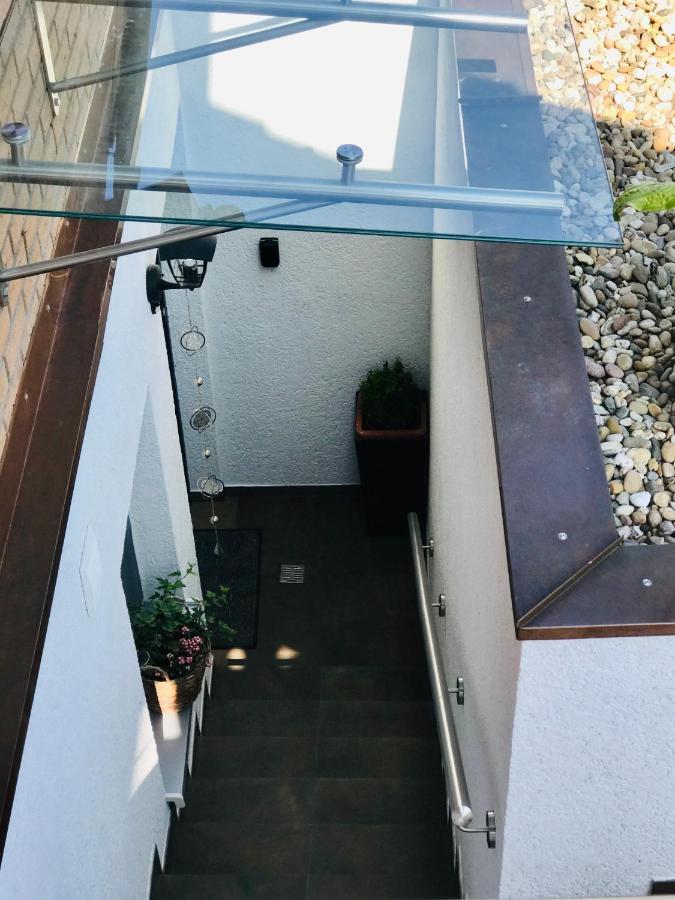 Wohnung Mit Charme, Netflix Rheinstetten Exteriör bild