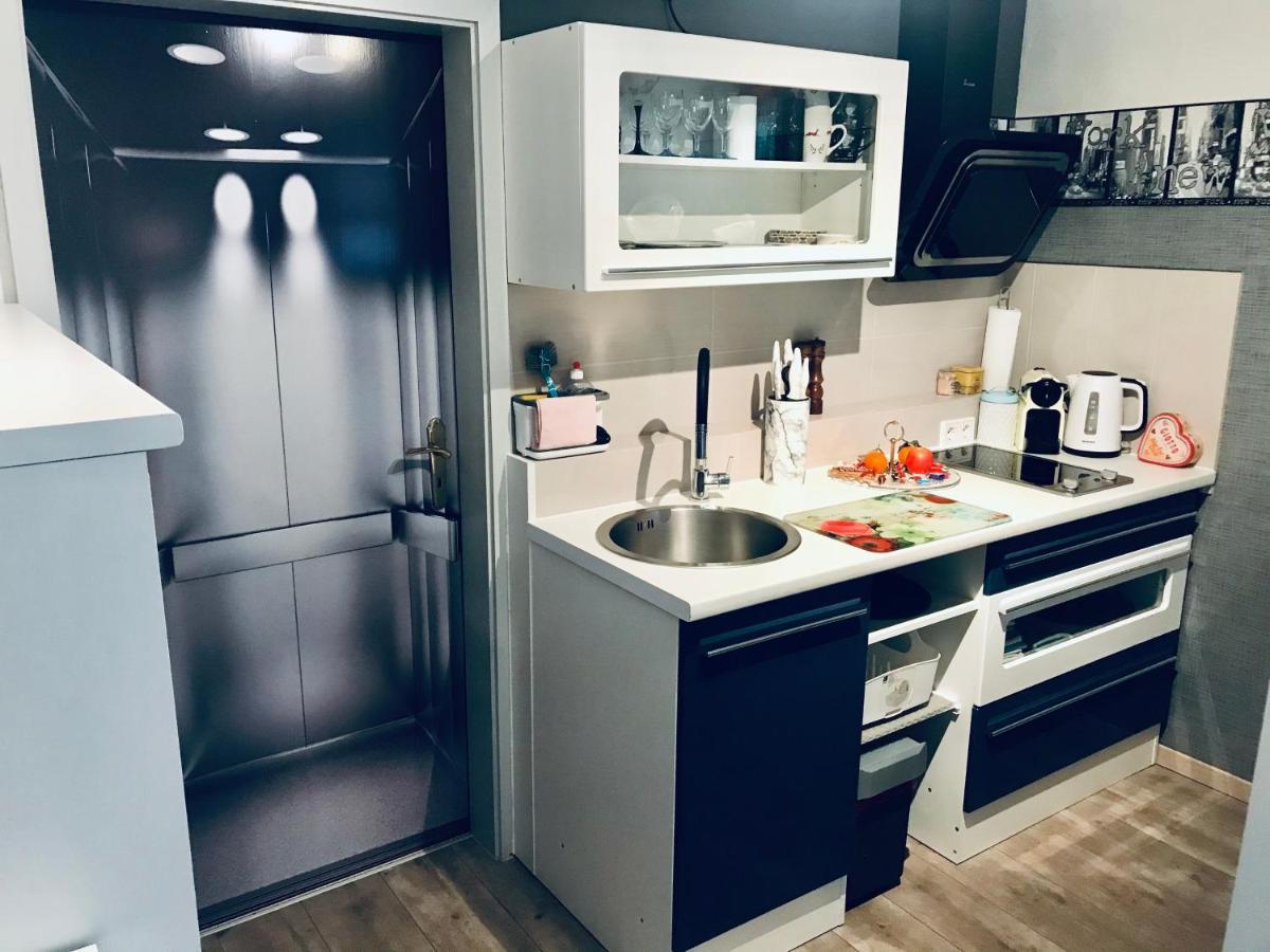 Wohnung Mit Charme, Netflix Rheinstetten Exteriör bild